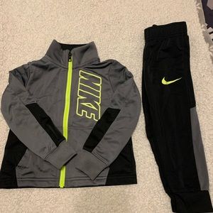 Nike 2 piece set